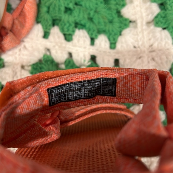 Teva Flatform sz 8 women’s - Picture 3 of 4